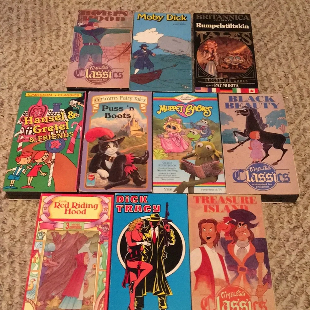 Vintage set of 10 children’s videos - Picture 1 of 3
